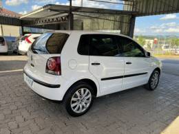 VOLKSWAGEN - POLO - 2008/2009 - Branca - R$ 37.500,00