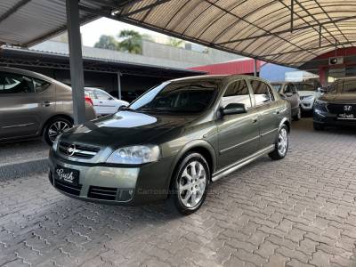 CHEVROLET - ASTRA - 2010/2011 - Verde - R$ 47.900,00