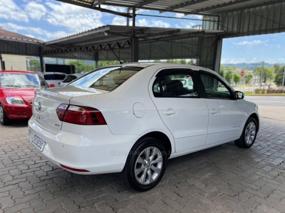 VOLKSWAGEN - VOYAGE - 2018/2018 - Branca - R$ 54.900,00