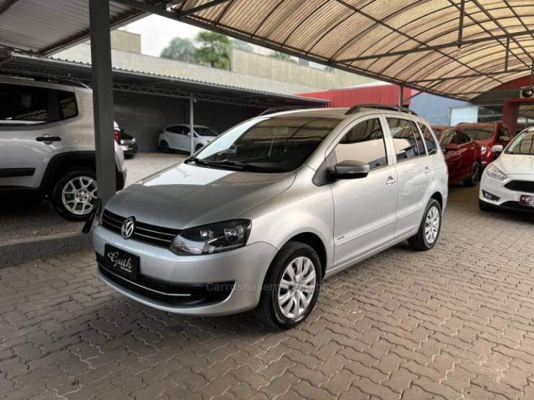 VOLKSWAGEN - SPACEFOX - 2011/2011 - Prata - R$ 38.900,00