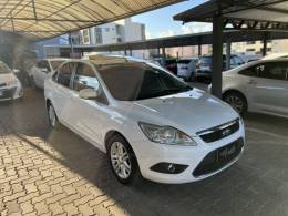 FORD - FOCUS - 2010/2011 - Branca - R$ 42.500,00