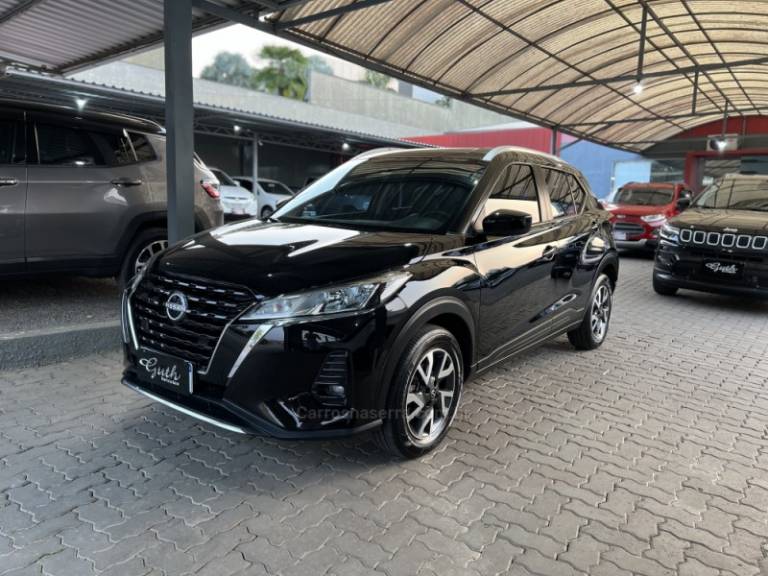 NISSAN - KICKS - 2022/2023 - Preta - R$ 104.900,00