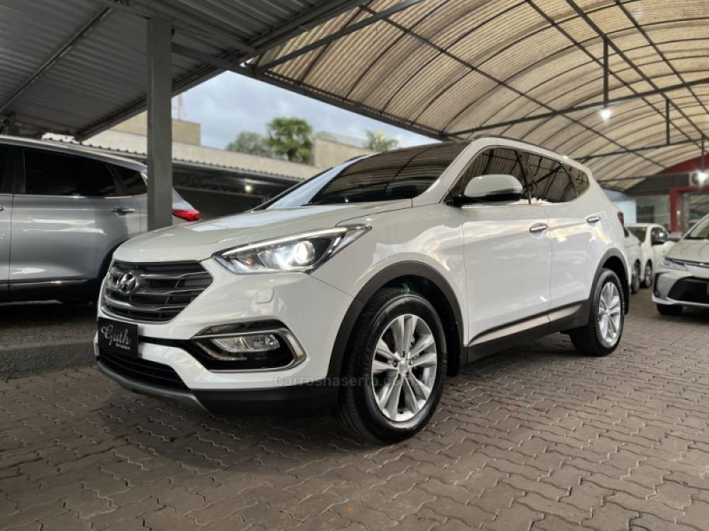 HYUNDAI - SANTA FÉ - 2018/2019 - Branca - R$ 135.900,00