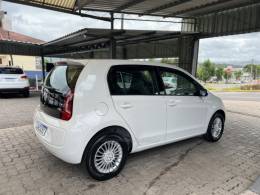 VOLKSWAGEN - UP - 2015/2016 - Branca - R$ 49.900,00