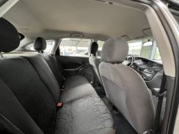 FORD - FOCUS - 2008/2009 - Branca - R$ 27.900,00