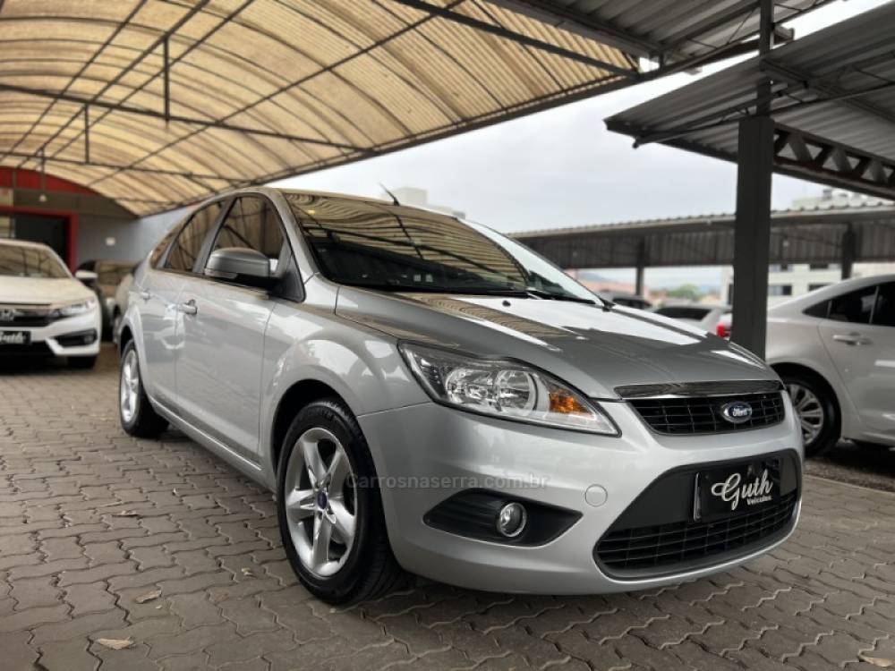 FORD - FOCUS - 2013/2013 - Prata - R$ 49.900,00