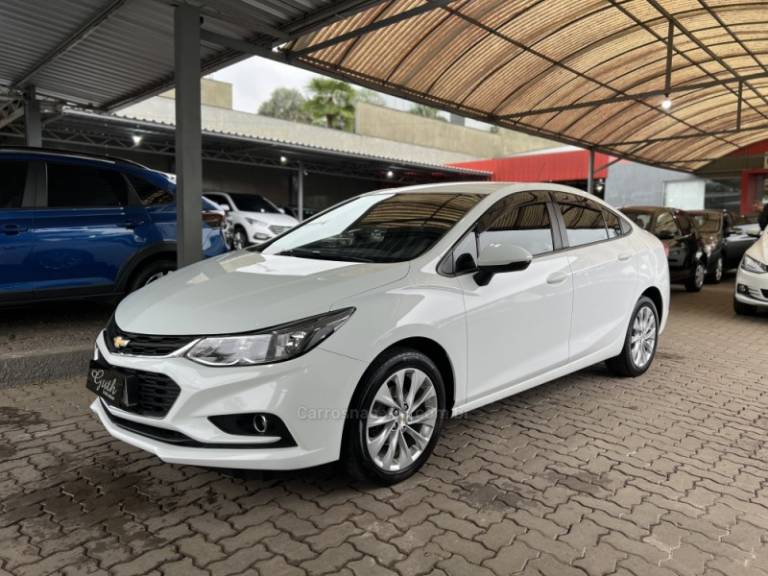 CHEVROLET - CRUZE - 2017/2018 - Branca - R$ 85.900,00