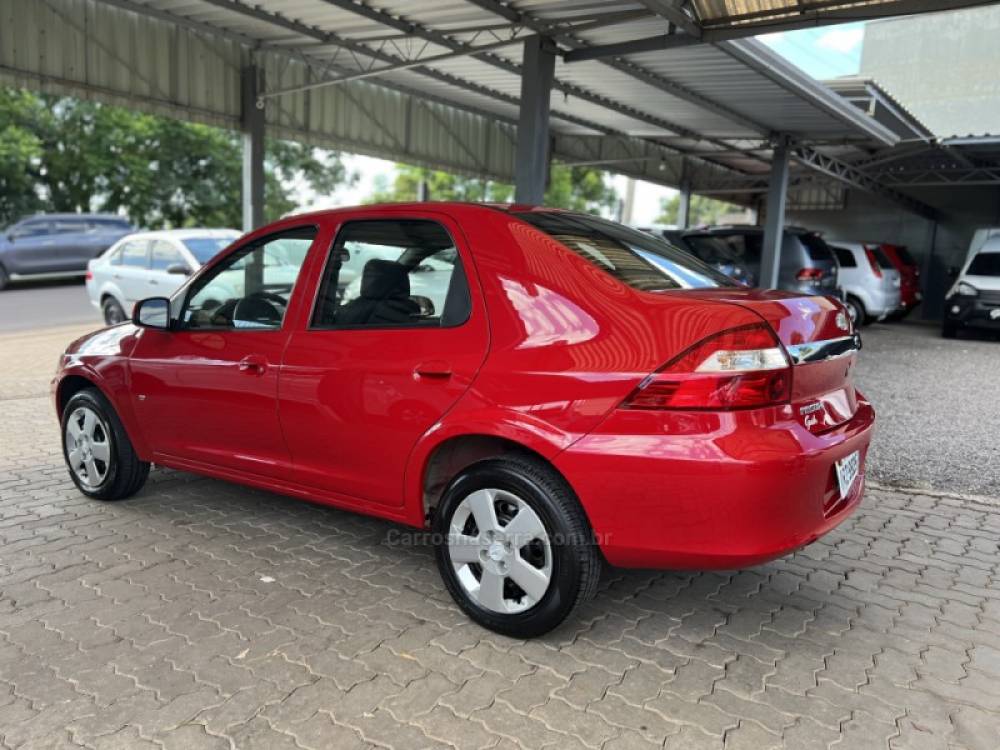 CHEVROLET - PRISMA - 2011/2012 - Vermelha - R$ 36.900,00