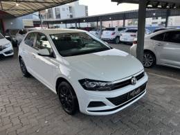 VOLKSWAGEN - POLO - 2017/2018 - Branca - R$ 61.900,00