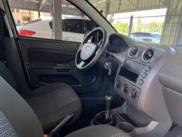 FORD - FIESTA - 2005/2005 - Prata - R$ 20.900,00