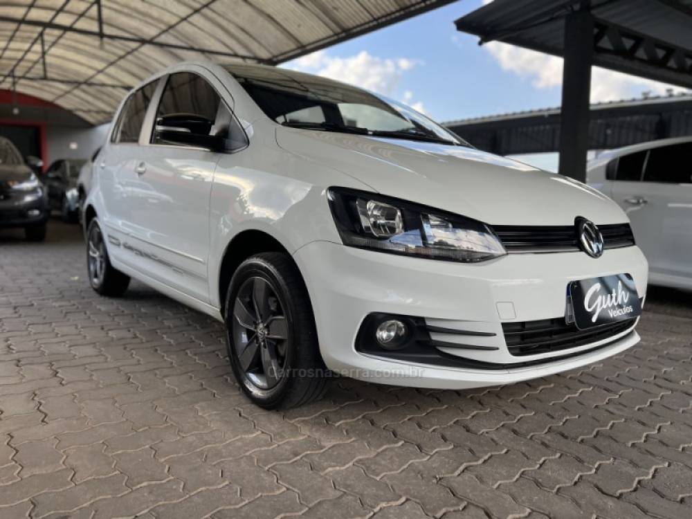 VOLKSWAGEN - FOX - 2020/2021 - Branca - R$ 65.500,00