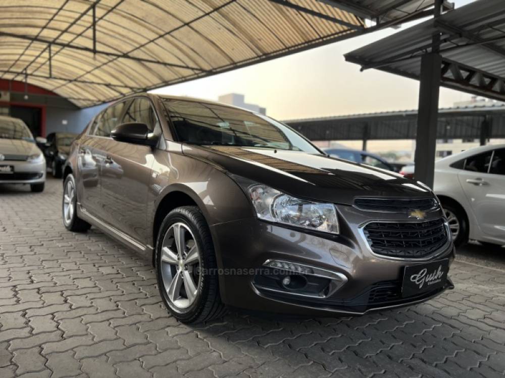 CHEVROLET - CRUZE - 2015/2015 - Cinza - R$ 67.900,00