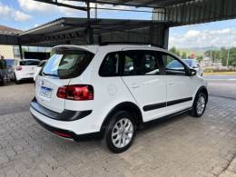 VOLKSWAGEN - SPACE CROSS - 2013/2014 - Branca - R$ 55.900,00