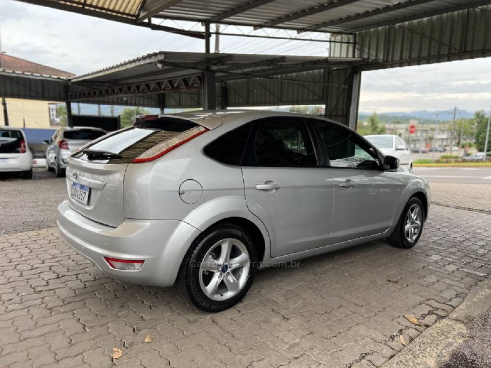 FORD - FOCUS - 2013/2013 - Prata - R$ 49.900,00