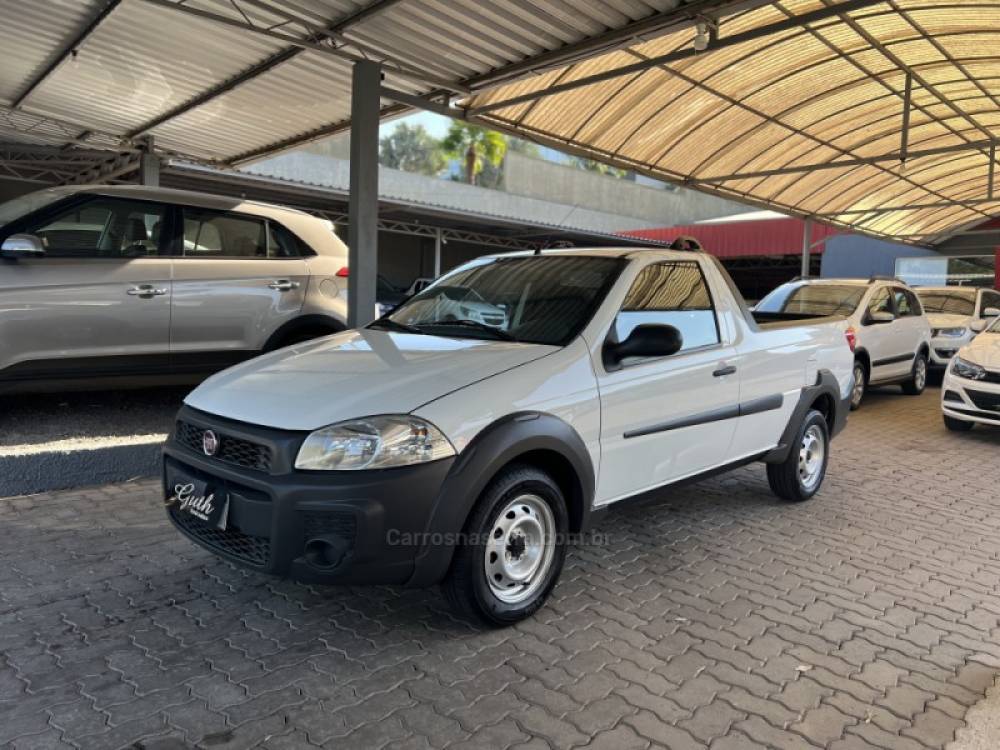 FIAT - STRADA - 2017/2018 - Branca - R$ 56.900,00