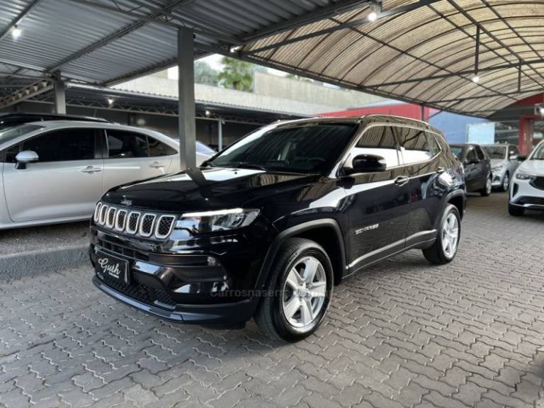 JEEP - COMPASS - 2021/2022 - Preta - R$ 117.900,00